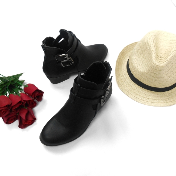 🆕️ Adrianna Ankle Boots - Picture 4 of 8